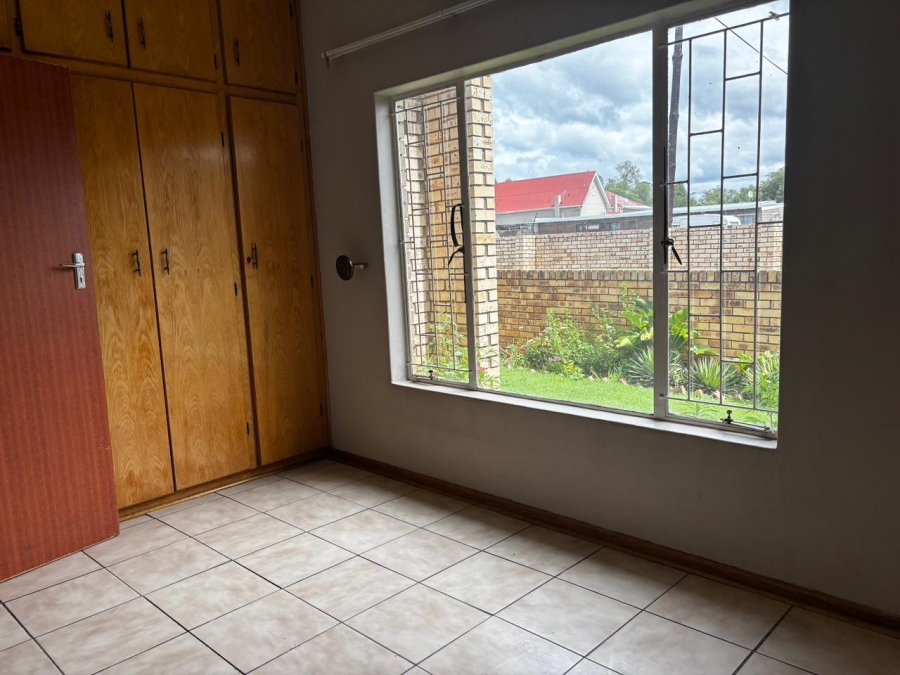 2 Bedroom Property for Sale in Aliwal North Eastern Cape